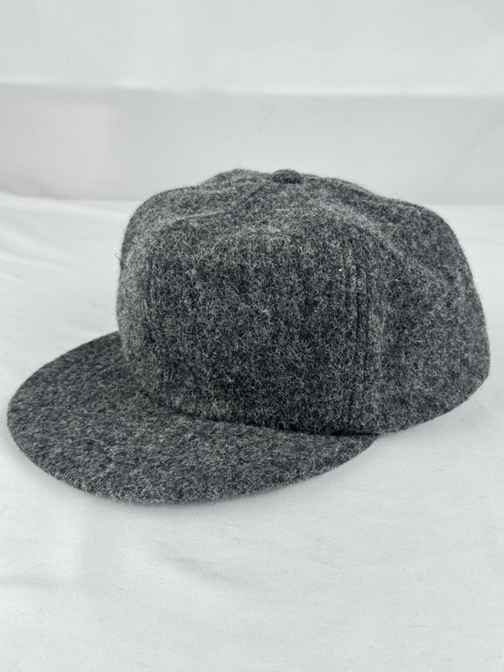 Haband Gray Wool Newsboy Hat with Flat Brim - Non Adjustable